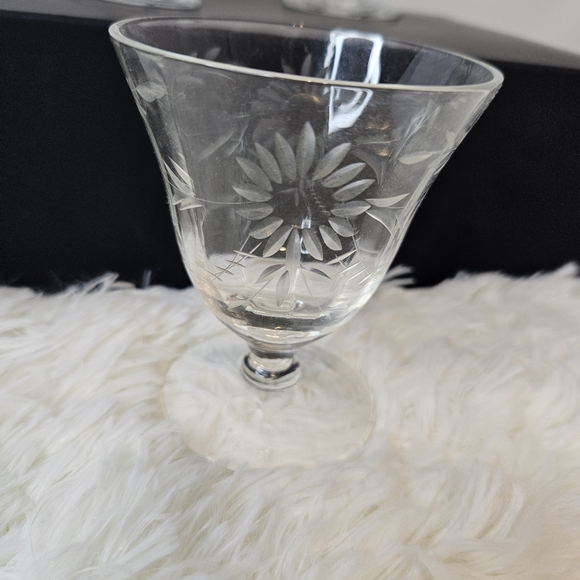 Set of 3 Oyster Cocktail or Fruit Cocktail Glass, Cut Crystal Glass - Picture 3 of 5